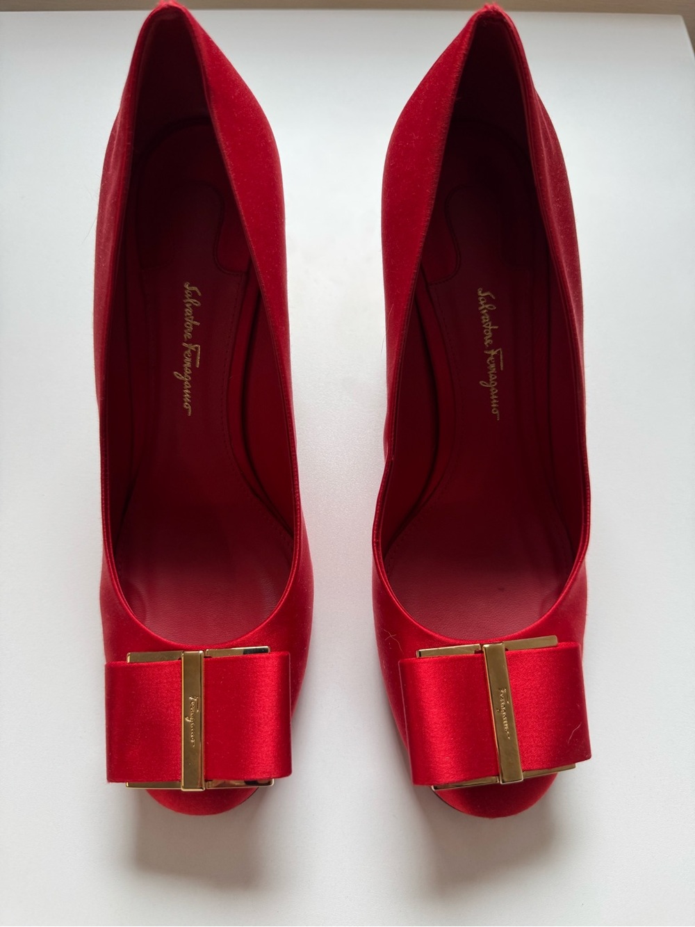 Salvatore Ferragamo Capua Bow Flower Heel - Picture 2 of 9